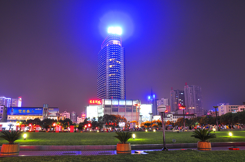 宜昌夷(yi)陵(ling)廣(guang)場